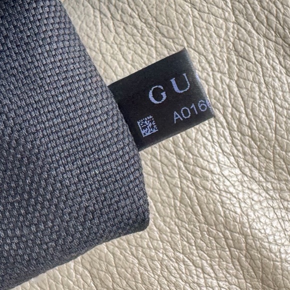 Authentic Gucci Soho Black Patent Leather Tassel Flap Clutch - Picture 11 of 14